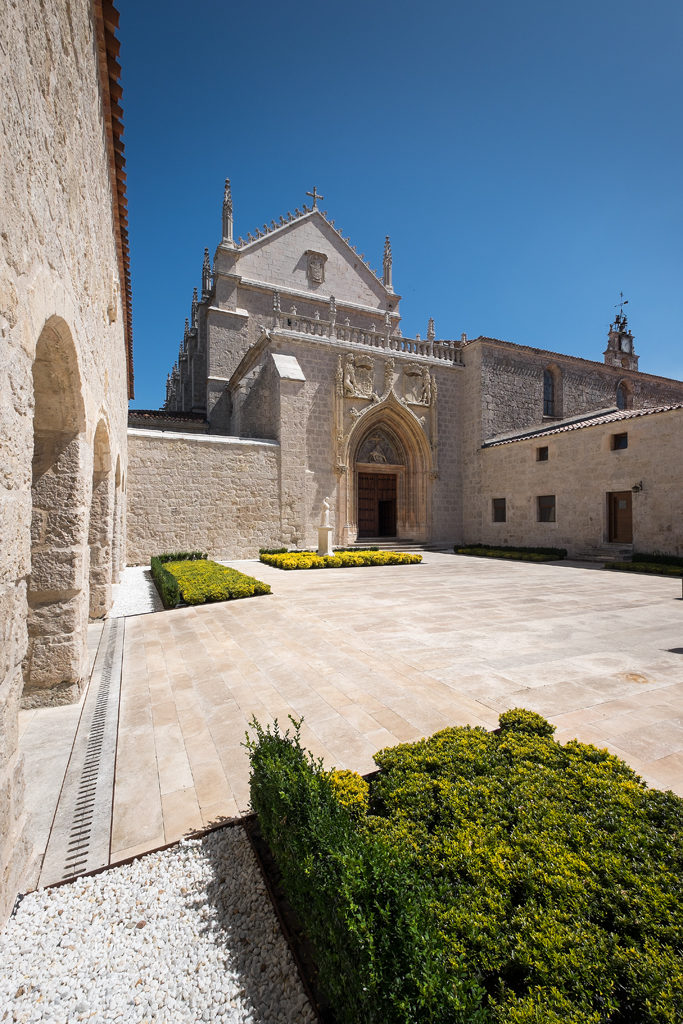 Carthusian Monastery of Miraflores - Turismo 