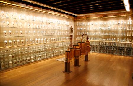 MUSEO DE FARMACIA (Arco de Santa María)
