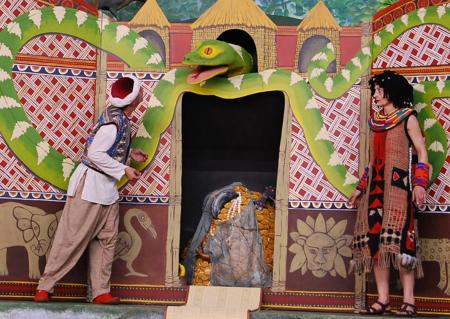 Espectáculo Infantil. Mutis Teatro: “El tesoro de la serpiente Guaguadú”.