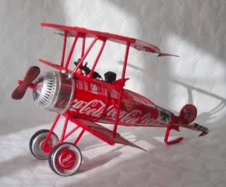 Miniaturas con latas (Exposición)